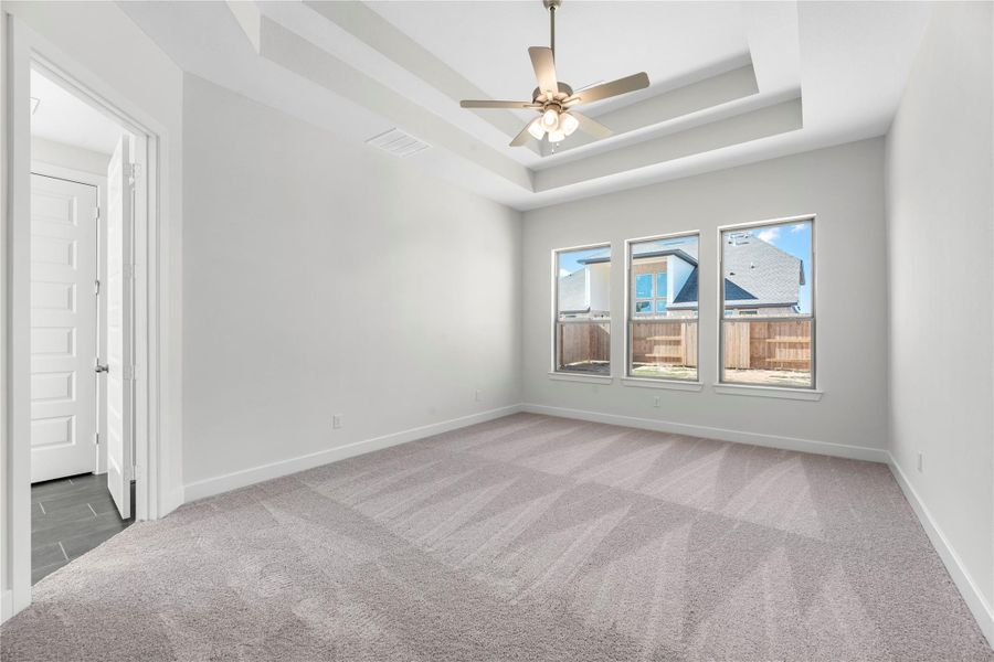 Spacious, unfurnished interior of a new home in Lago Mar - 60', Texas City (Image 13). Spacious, unfurnished interior of a new home in Lago Mar - 60', Texas City (Image 13).