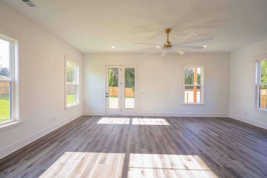 Spacious, unfurnished interior of a new home in , North Charleston (Image 67).