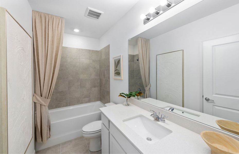 Furnished interior view inside a new home in Caloosa Cove, Labelle (Image 5).