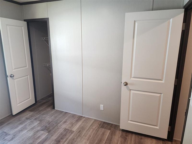 Spacious, unfurnished interior of a new home in , Gun Barrel City (Image 13).