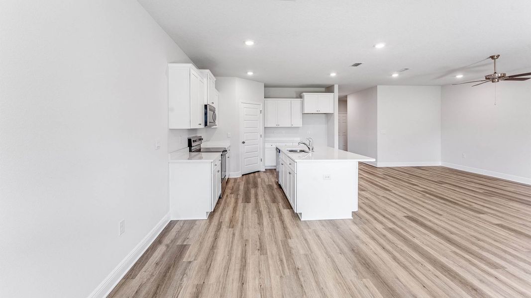 Representative unfurnished interior of a home built from the The Delray by D.R. Horton in Buffer Farms, Port Saint Joe (Image 25).