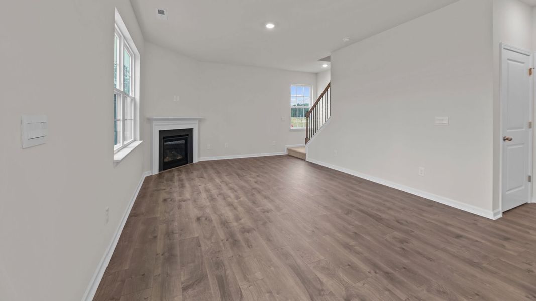 Spacious, unfurnished interior of a new home in West New Bern, New Bern (Image 18).