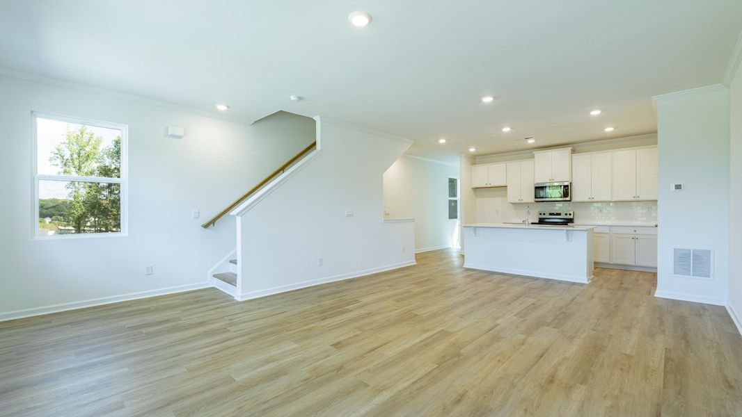 Spacious, unfurnished interior of a new home in Benteen Reserve, Atlanta (Image 17).