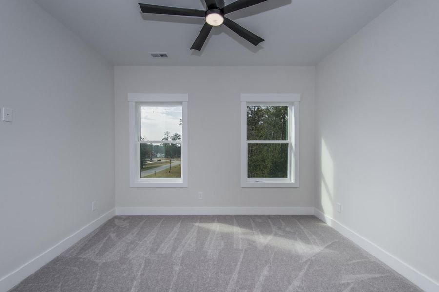 Spacious, unfurnished interior of a new home in , Chapin (Image 26).