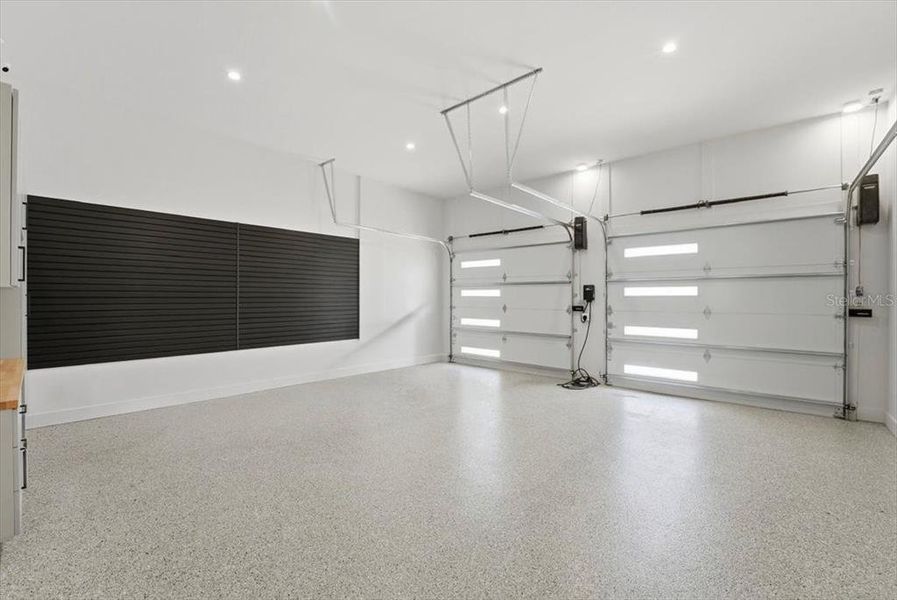 Spacious, unfurnished interior of a new home in , Orlando (Image 69).
