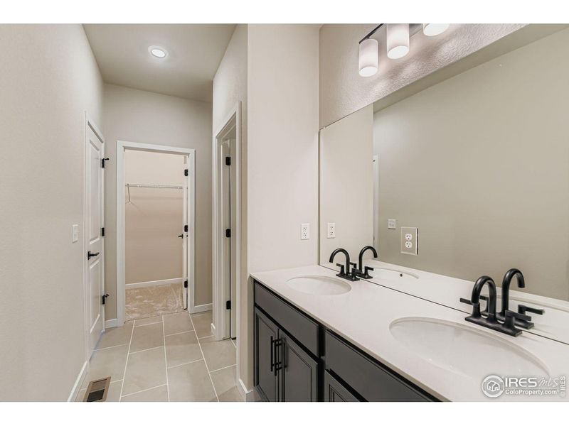 Furnished interior view inside a new home in Hidden Creek, Frederick (Image 10).