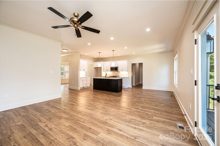 Spacious, unfurnished interior of a new home in , Hickory (Image 29).