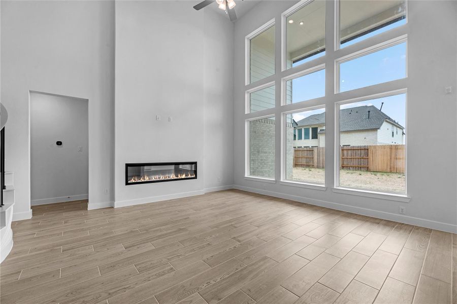 Representative image. Features, specifications, selections and colors may vary.