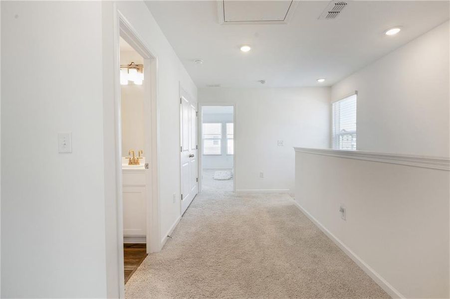 Spacious, unfurnished interior of a new home in Laurelwood, Douglasville (Image 26).