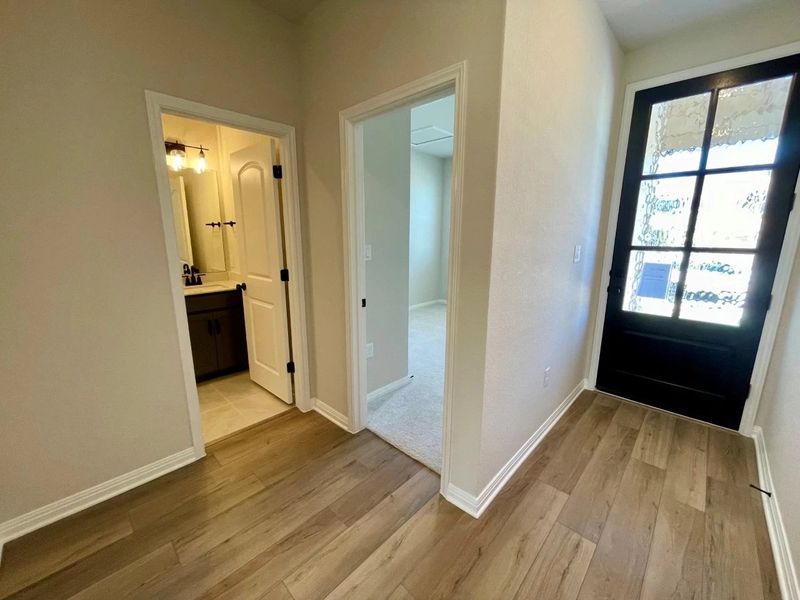 Spacious, unfurnished interior of a new home in Covered Bridge, Hutto (Image 17). Spacious, unfurnished interior of a new home in Covered Bridge, Hutto (Image 17).