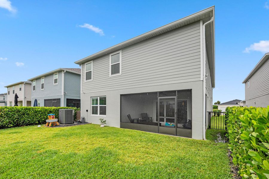 Exterior details and patio area of a home in , Port St. Lucie (Image 4).