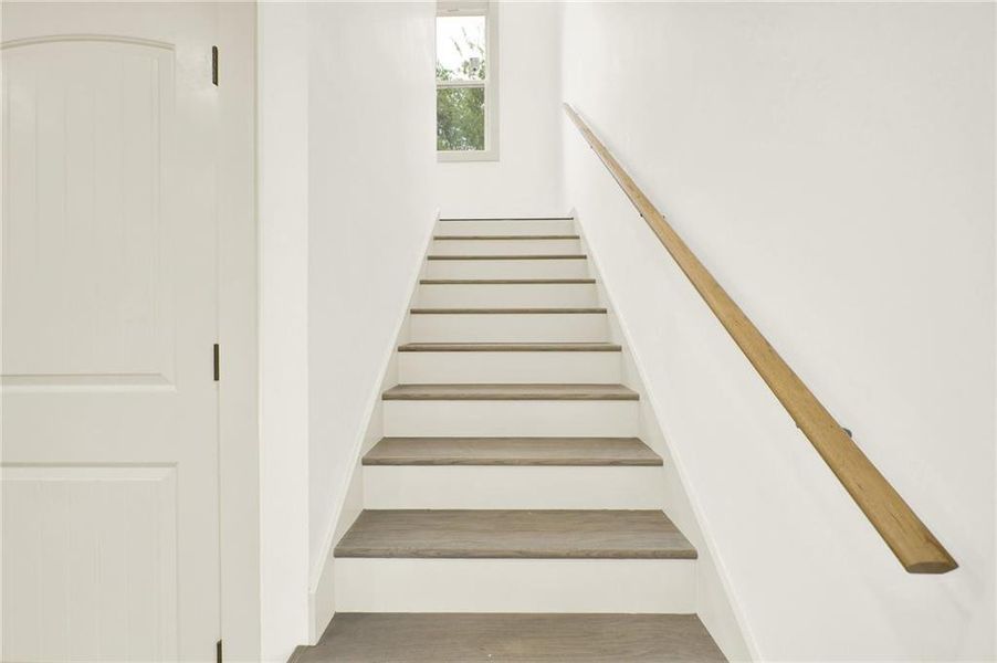 Image 33 of a home in .