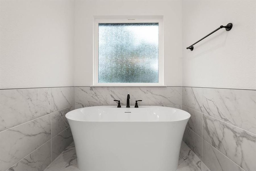 1027 Arbor Hills-Primary Suite-5