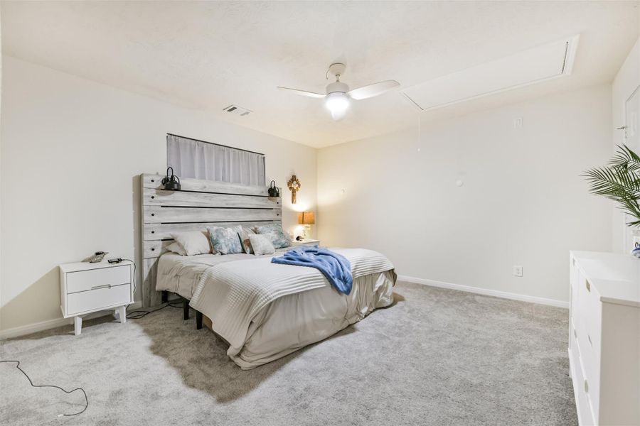 Furnished interior view inside a new home in , League City (Image 11).