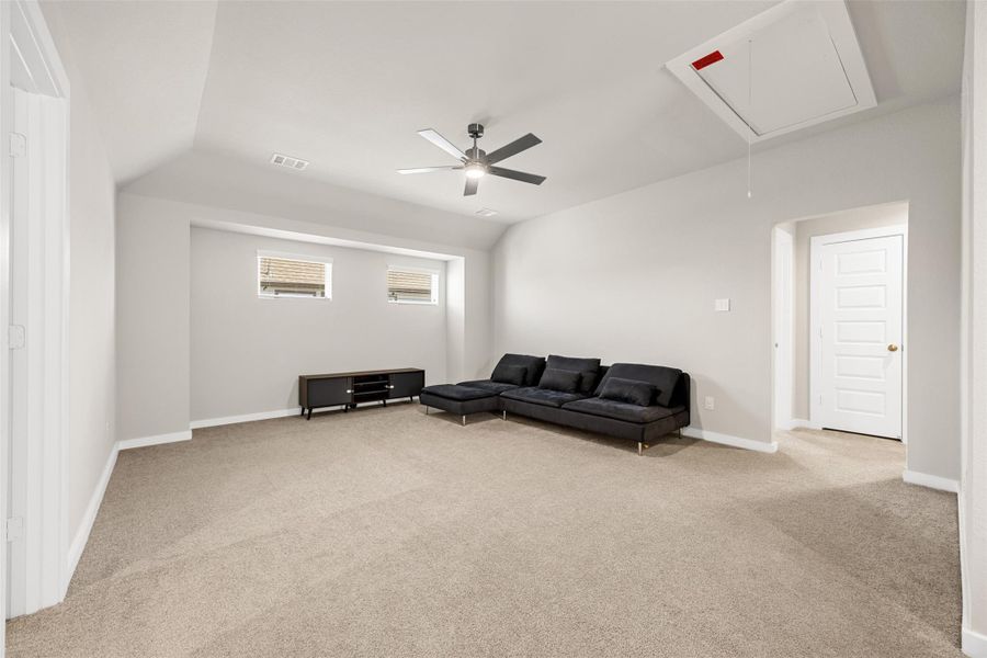 Spacious, unfurnished interior of a new home in Sunterra, Katy (Image 20).