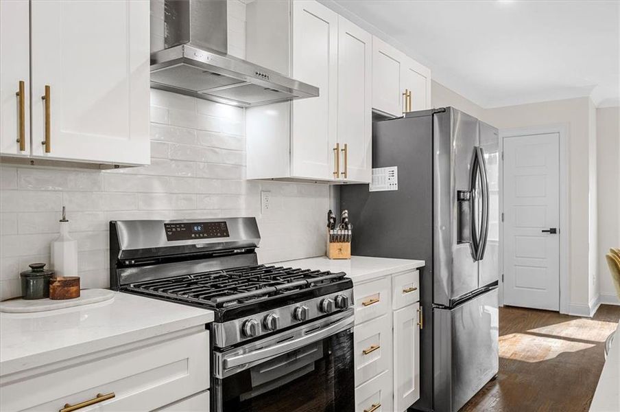 Furnished interior view inside a new home in , Scottdale (Image 6).