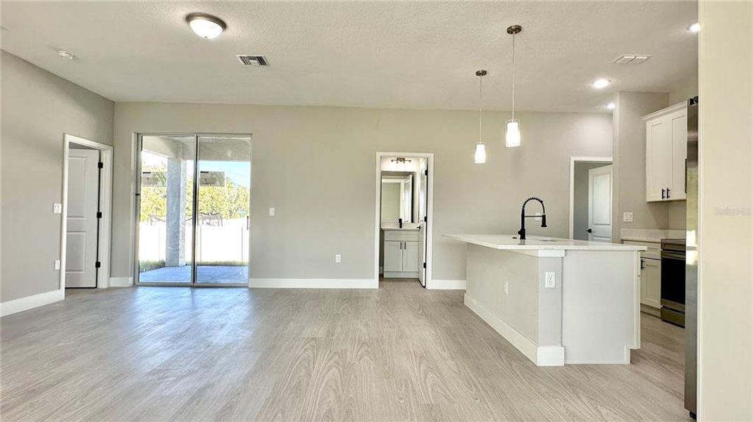 Spacious, unfurnished interior of a new home in , Poinciana (Image 45).