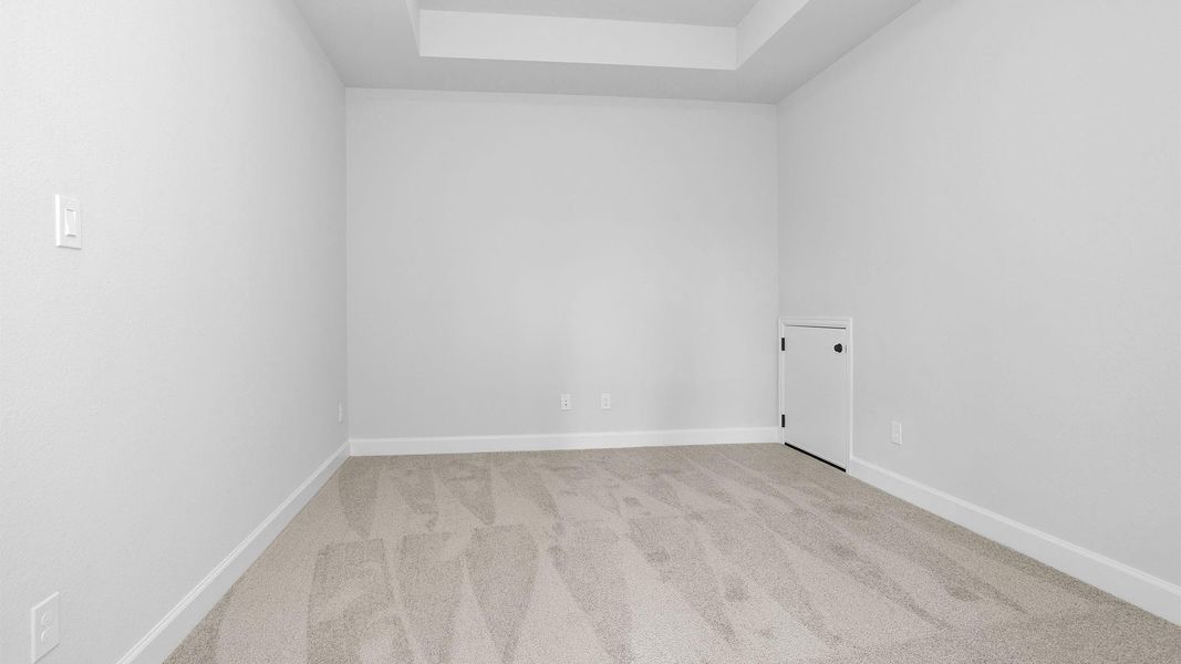 Spacious, unfurnished interior of a new home in Cross Creek West, Fulshear (Image 12).