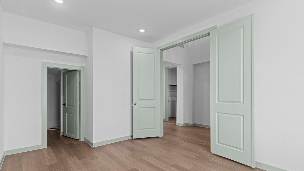 Spacious, unfurnished interior of a new home in Westland Ranch 50' Homesites, League City (Image 10).