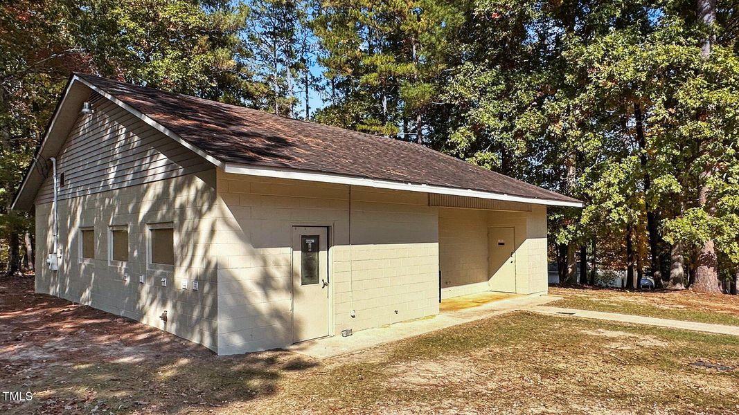 Bathhouse at the Pool