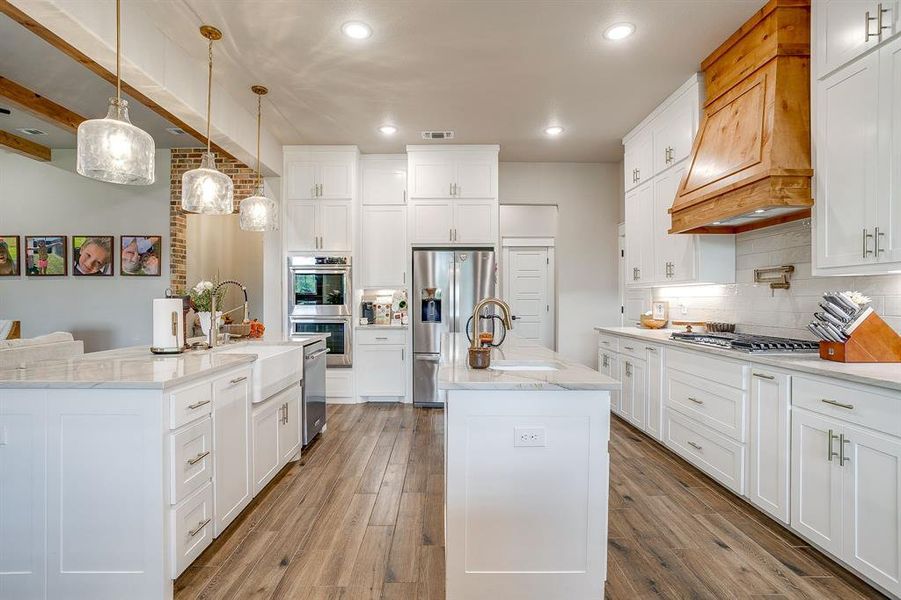 Furnished interior view inside a new home in , Weatherford (Image 16).