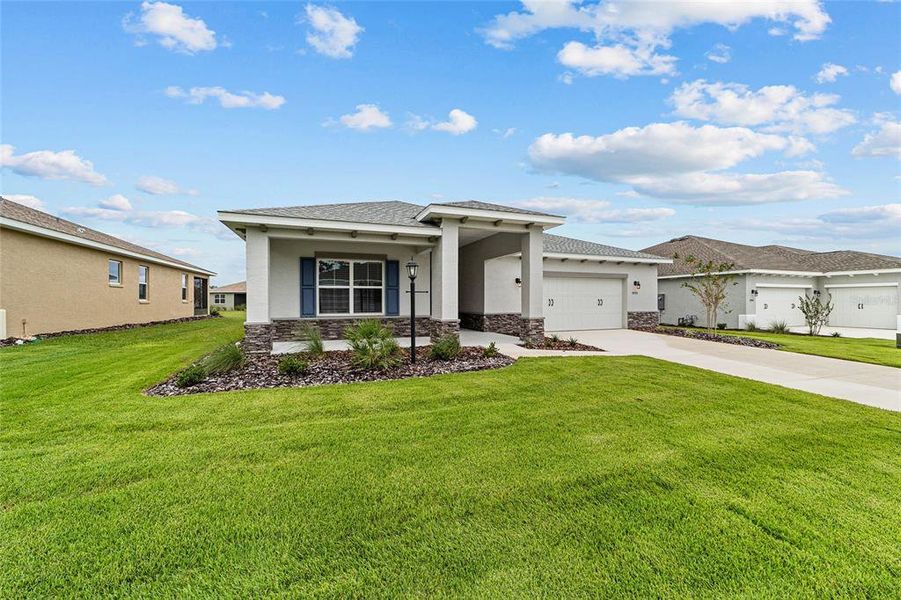 Exterior details and patio area of a home in , Ocala (Image 4). Exterior details and patio area of a home in , Ocala (Image 4).