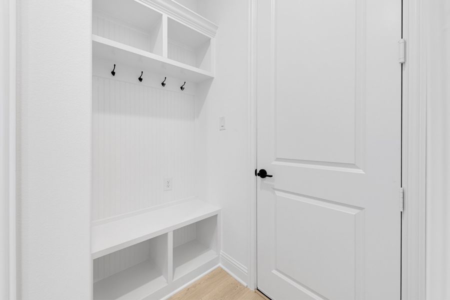 Spacious, unfurnished interior of a new home in Nelson Lake Estates, Rockwall (Image 36).