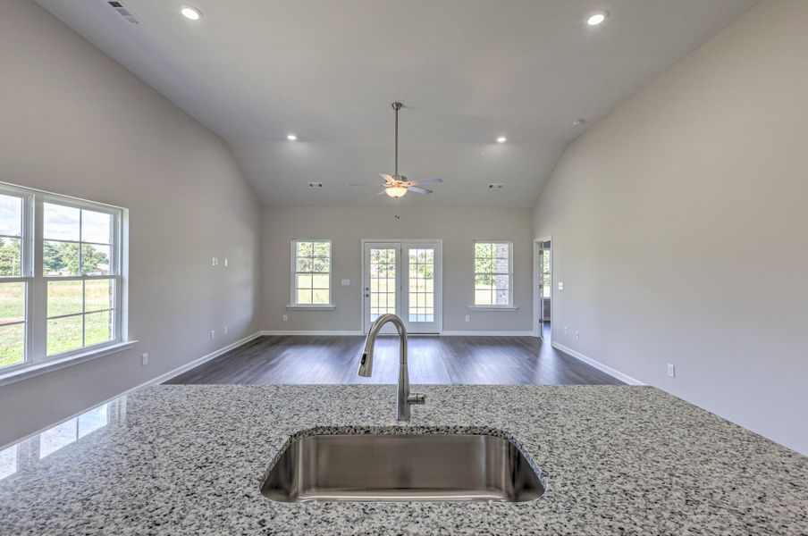 Spacious, unfurnished interior of a new home in Collin's Place, Decherd (Image 25).