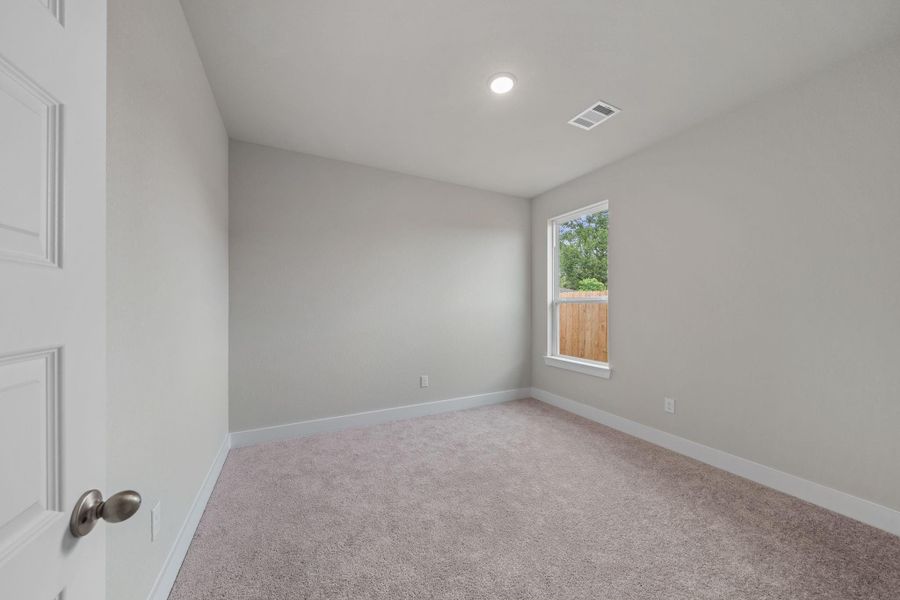 Spacious, unfurnished interior of a new home in Colony at Pinehurst 40s, Pinehurst (Image 13).