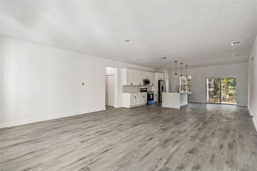 Spacious, unfurnished interior of a new home in , Citrus Springs (Image 15). Spacious, unfurnished interior of a new home in , Citrus Springs (Image 15).