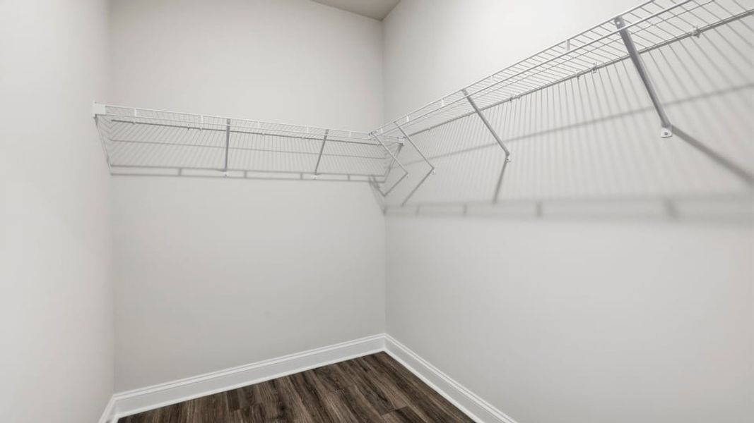 Spacious, unfurnished interior of a new home in Blue Ridge Trail, Fountain Inn (Image 33).