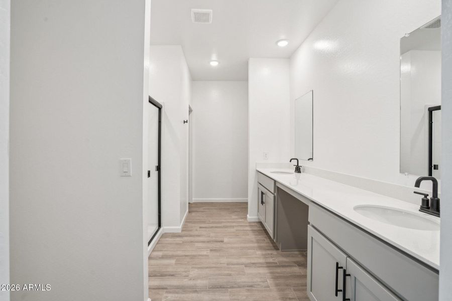 28-web-or-mls-W Cansados Rd-S1501-028