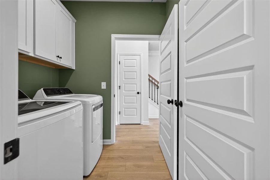 Furnished interior view inside a new home in Oakmont, Dallas (Image 25).