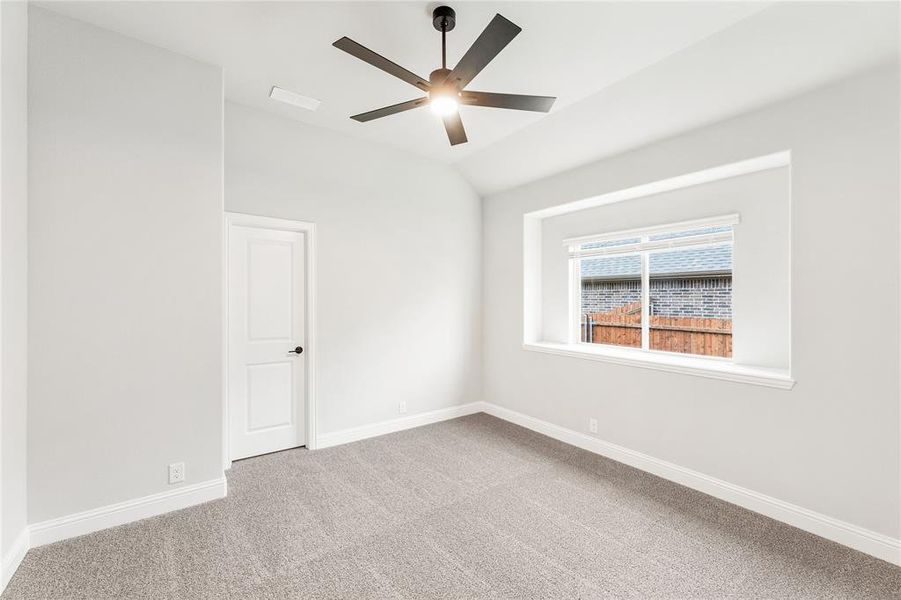 Spacious, unfurnished interior of a new home in Villages of Walnut Grove, Midlothian (Image 24).