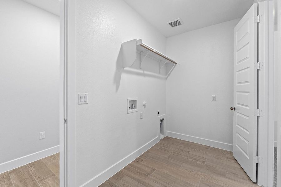 Spacious, unfurnished interior of a new home in Lariat, Liberty Hill (Image 34). Spacious, unfurnished interior of a new home in Lariat, Liberty Hill (Image 34).