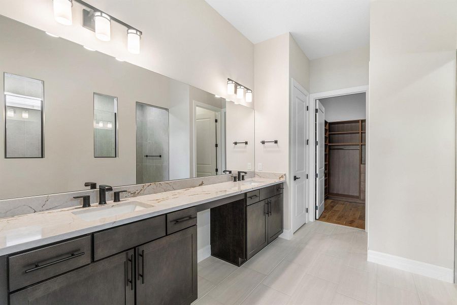 Furnished interior view inside a new home in , Palm Beach Gardens (Image 6).