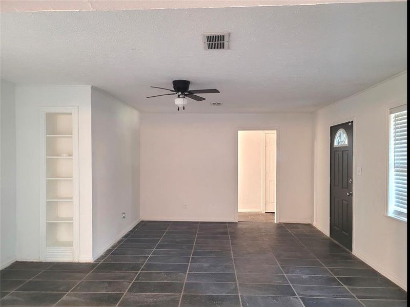 Spacious, unfurnished interior of a new home in , Paris (Image 26).
