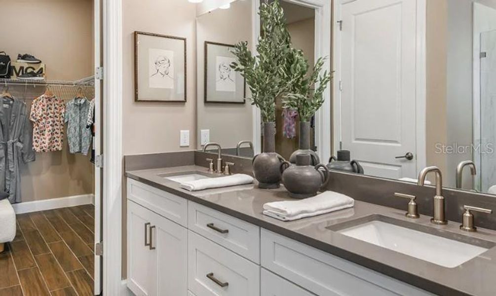 Image 33 of a home in Center Lake Ranch Community Group Page.