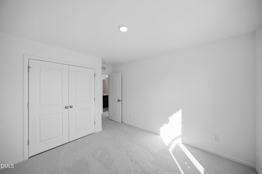 SUN_Everlee_Pic_CarsonII_QMI_229_Bed2_2o