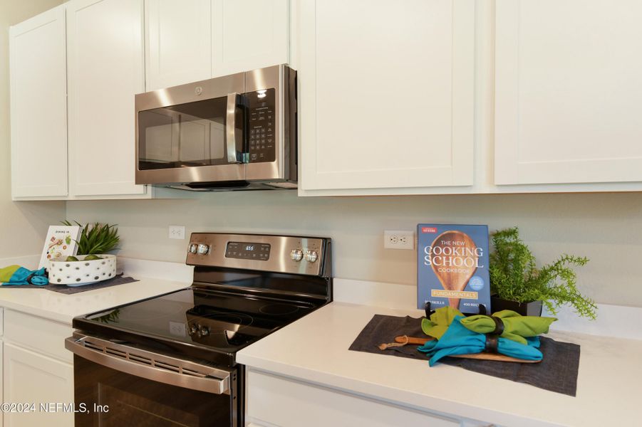 Close-up of interior finishes inside a home in Irongate, Jacksonville (Image 19).