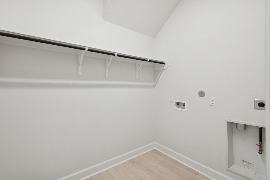 Spacious, unfurnished interior of a new home in Pomona 45' Homesites, Manvel (Image 34).