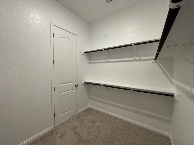 Spacious, unfurnished interior of a new home in Cannon Ranch 40s, Dripping Springs (Image 22).