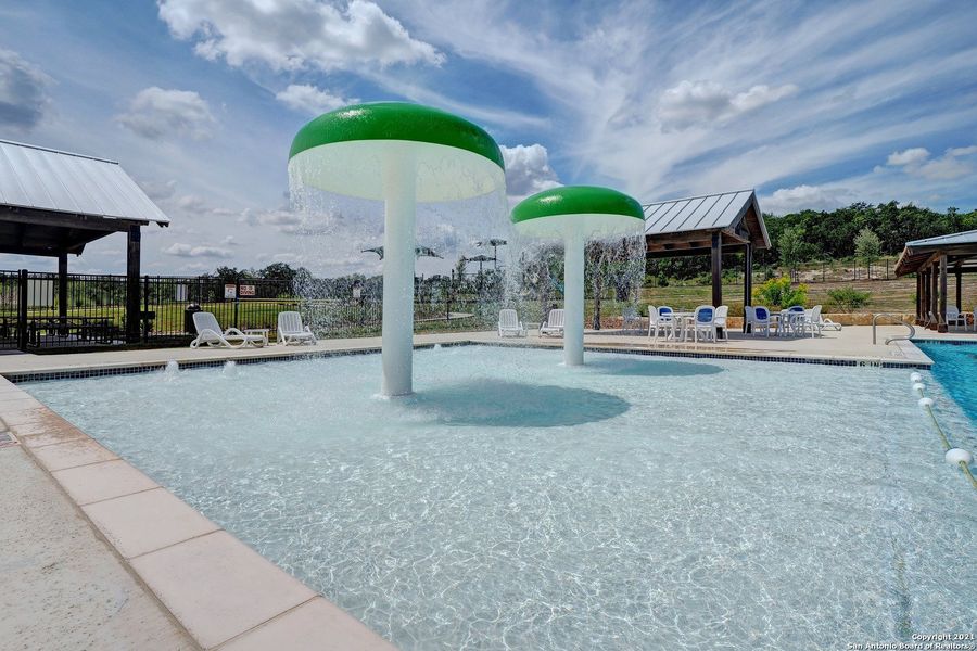 Image 12 of a home in Ladera 45'. Image 12 of a home in Ladera 45'.