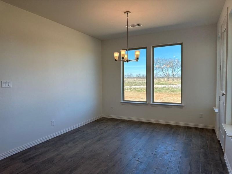 Spacious, unfurnished interior of a new home in Fairview Meadows, New Fairview (Image 9).
