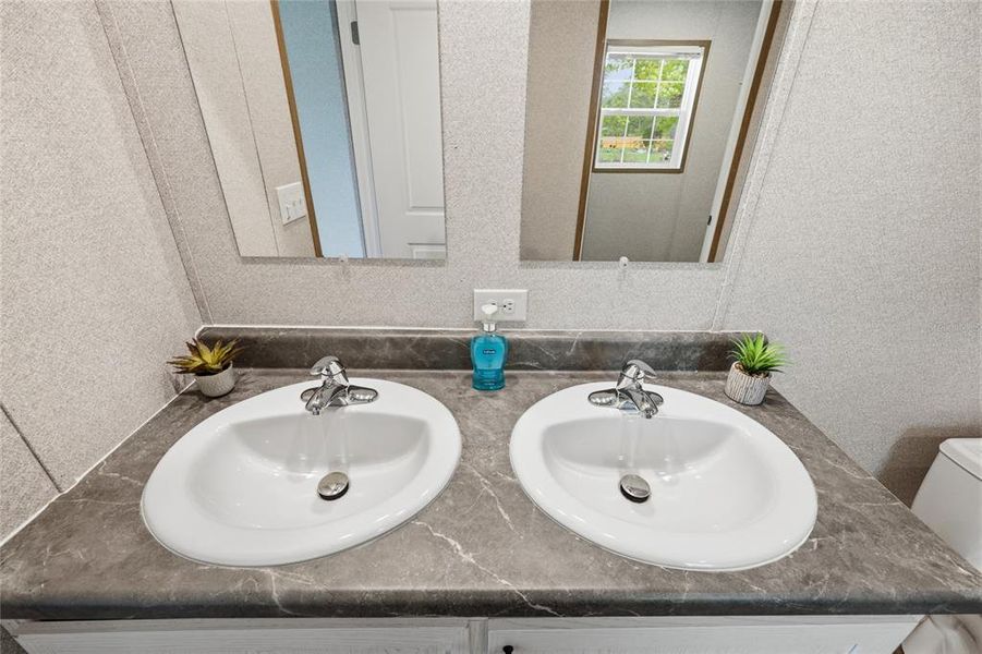 Close-up of interior finishes inside a home in , Bronson (Image 11).