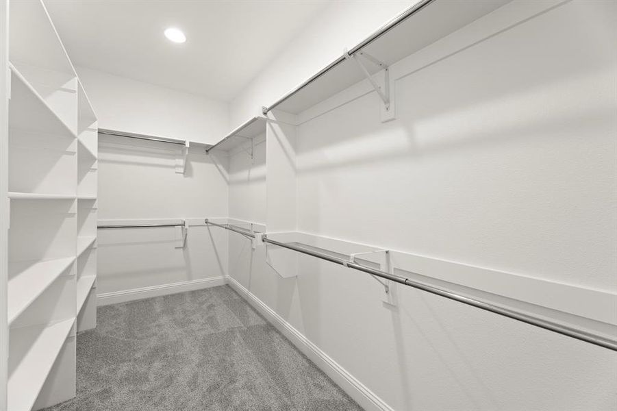 25_26. 1208 Redcoat - Closet