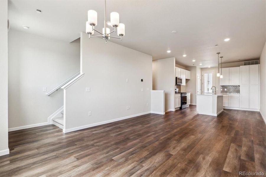 Spacious, unfurnished interior of a new home in Townhome Collection at Grand Vue at Interlocken, Broomfield (Image 14).