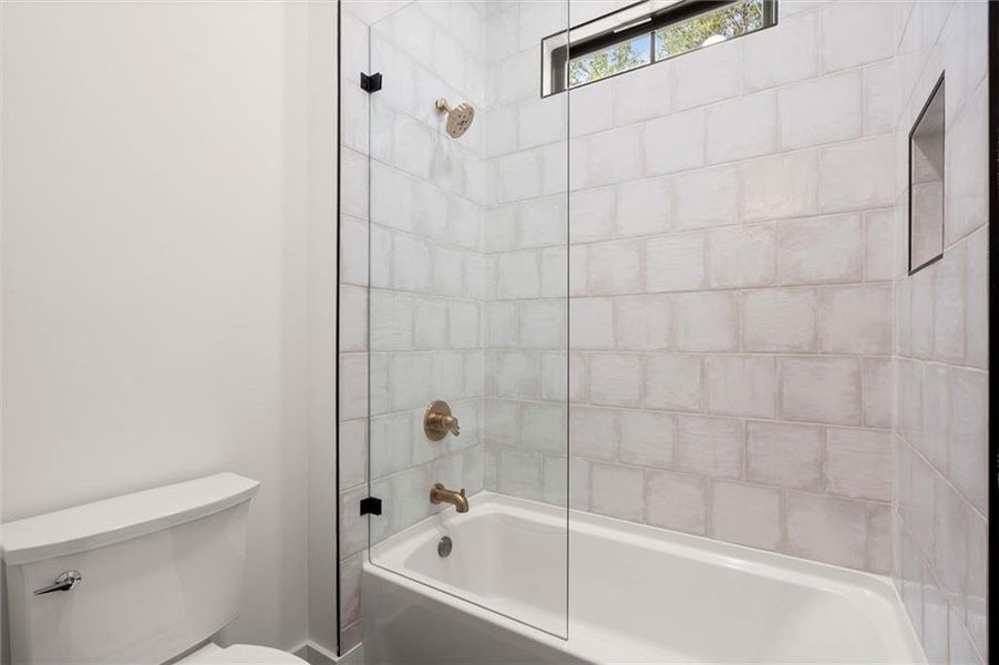 Image 68 of a home in .