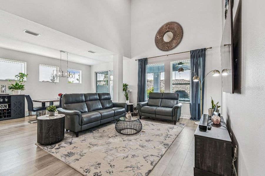 Furnished interior view inside a new home in , Tarpon Springs (Image 39).