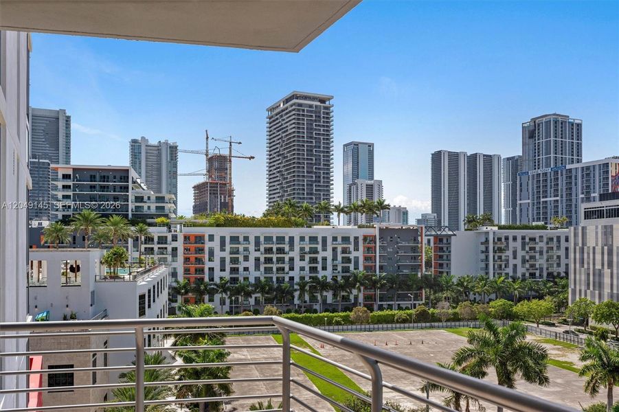 Condo located in Miami, FL showcasing its design and architecture (Image 36). Condo located in Miami, FL showcasing its design and architecture (Image 36).